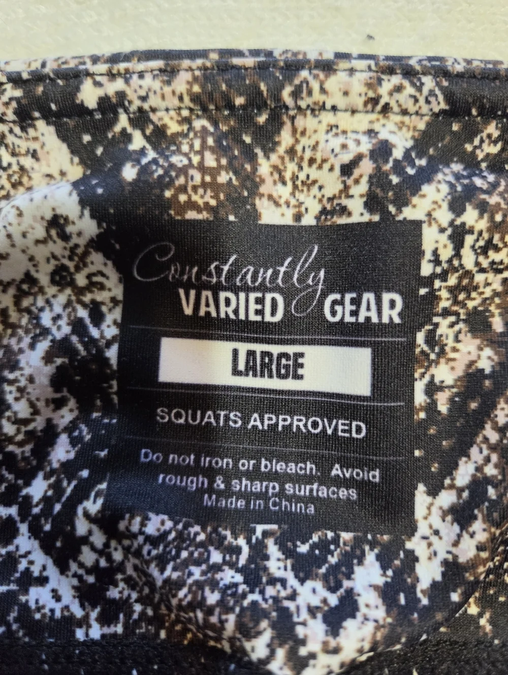 Constantly Varied Gear Women's Snake-Print Leggings  Brown/Black. Sz L Like New